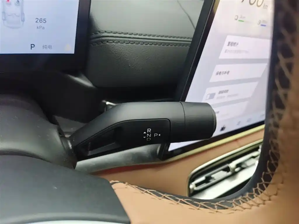 Geely Galaxy Galaxy A7 2025 EM-i фото 14
