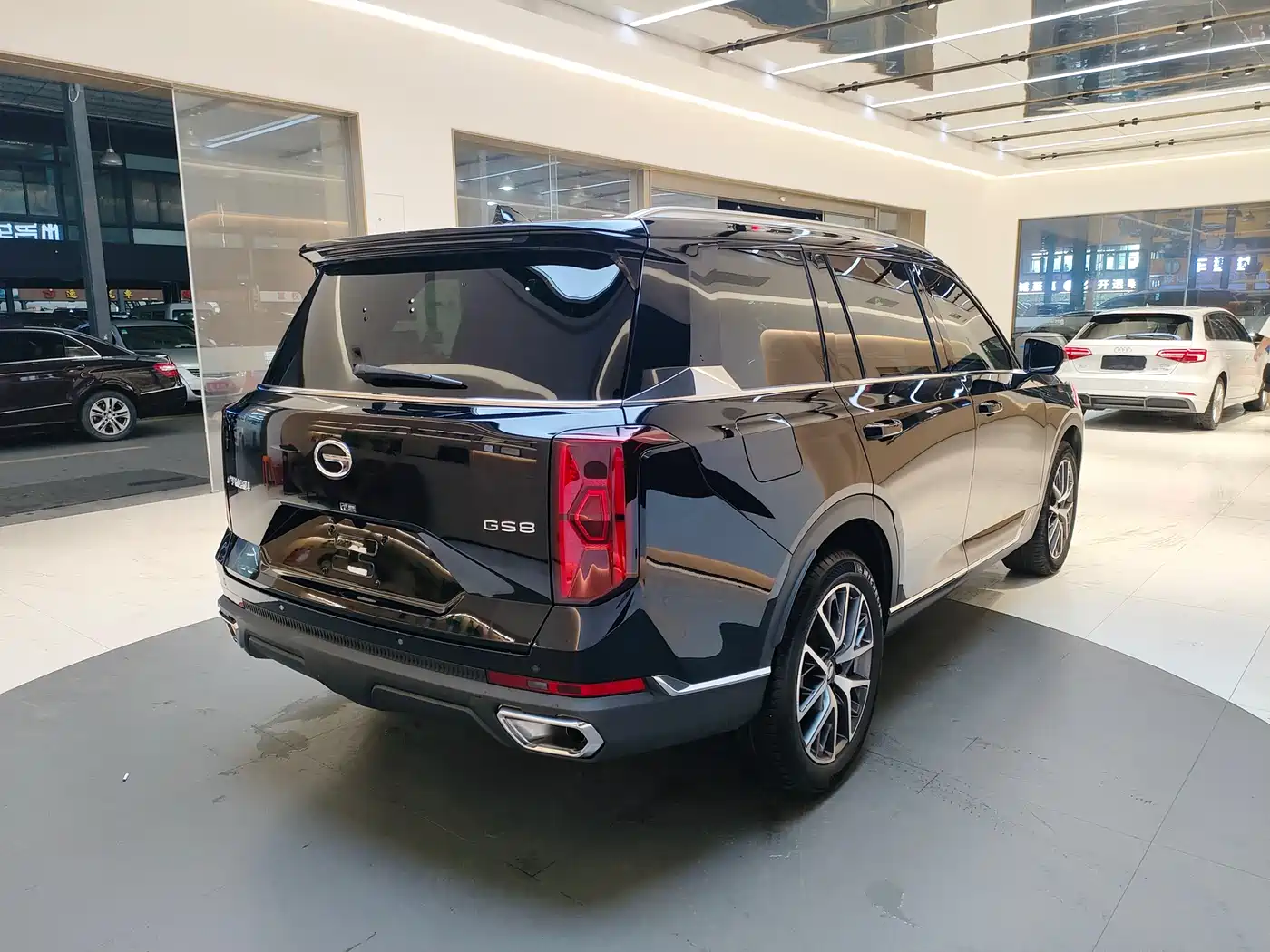 GAC Trumpchi Trumpchi GS8 2022 Pilot Series 2.0TGDI 2WD Luxury Smart Connect Edition (7-Seater) фото 5
