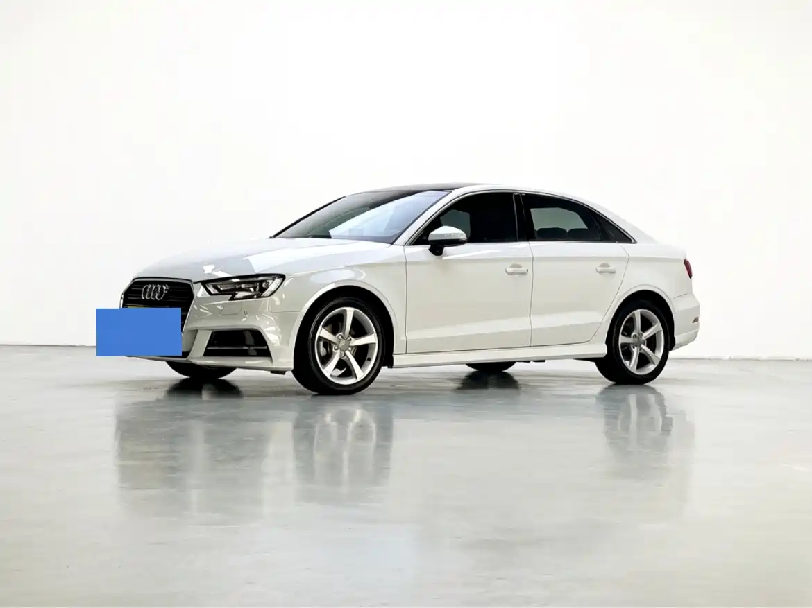 Audi A3 2018 30th Anniversary Limousine 35 TFSI Fashion