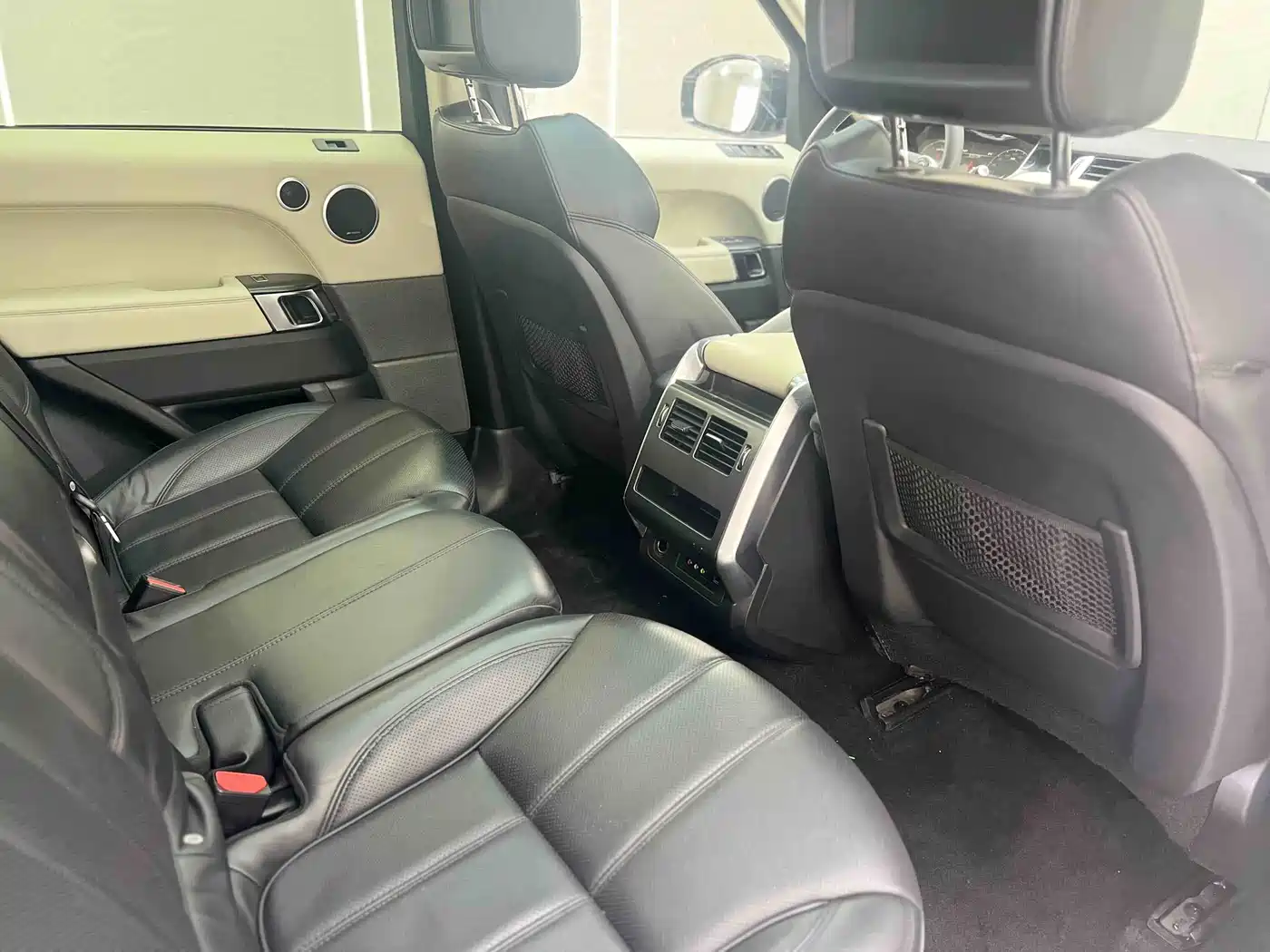 Land Rover Range Rover Sport 2016 Model 3.0 SC V6 HSE DYNAMIC фото 12