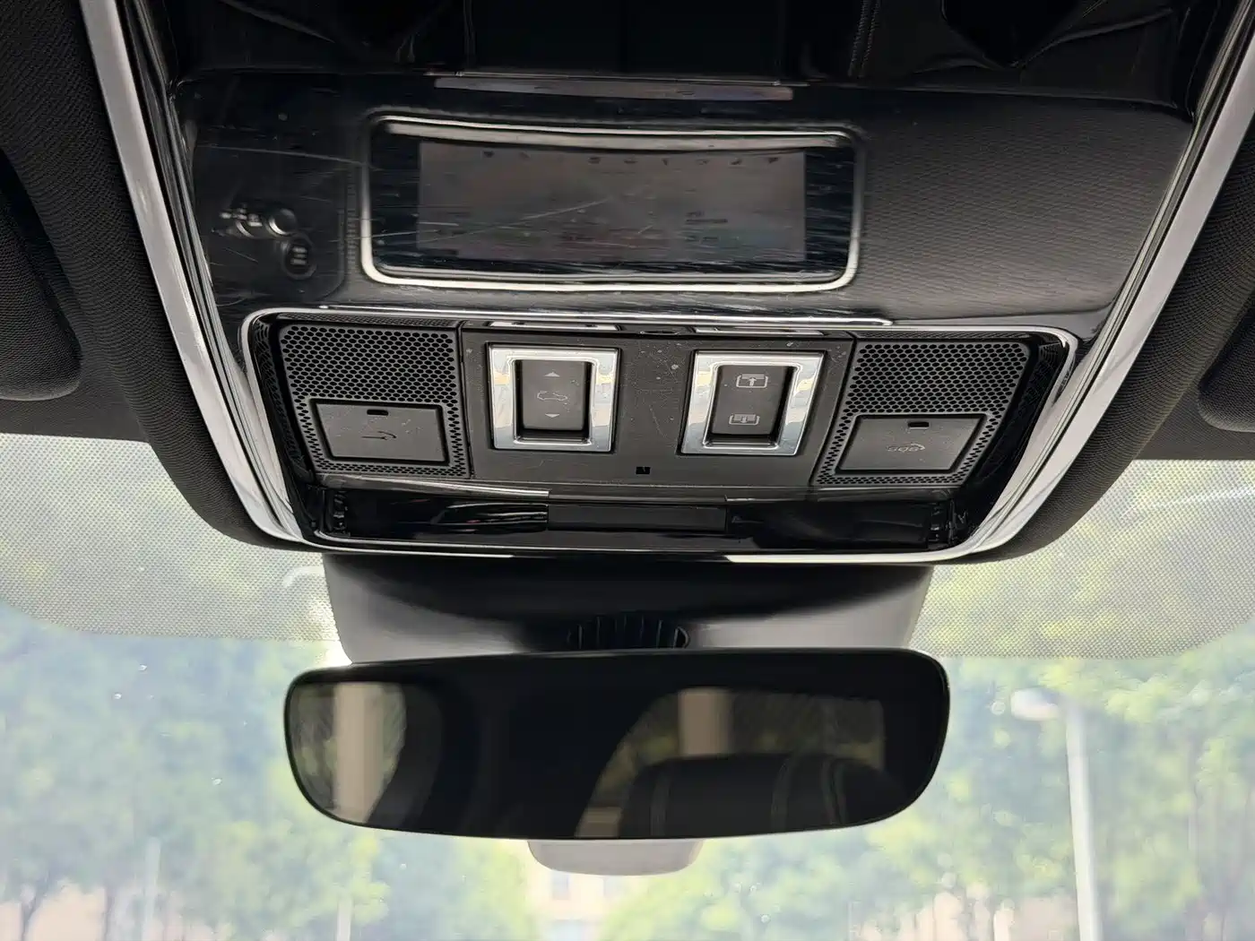 Land Rover Range Rover Velar 2019 250PS R-DYNAMIC S фото 12