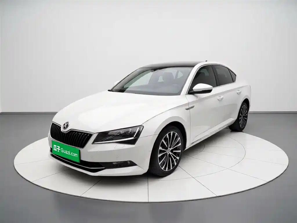 Škoda Superb 2016 TSI330 DSG Smart Edition фото 2