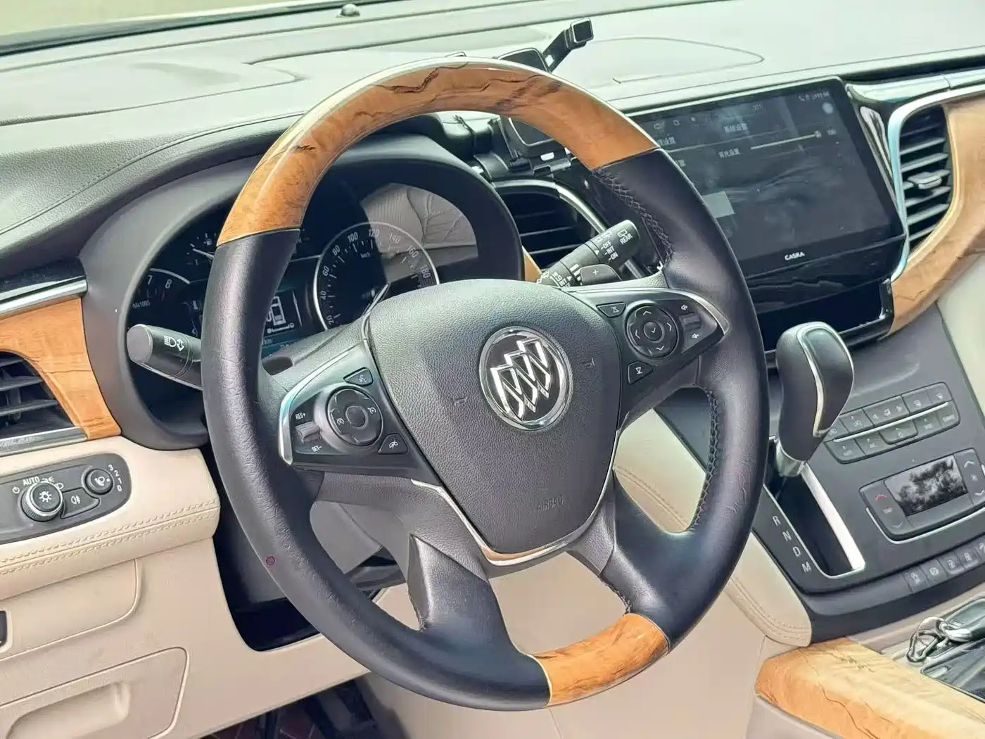 Buick GL8 2018 ES 28T Comfort Type China VI фото 8
