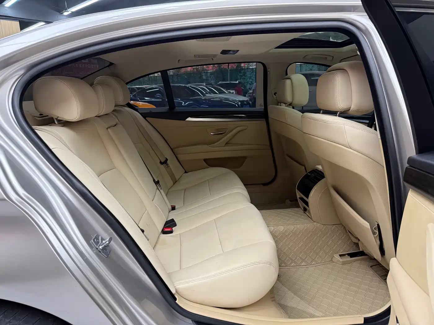 BMW 5 Series 2013 530Li Luxury фото 26