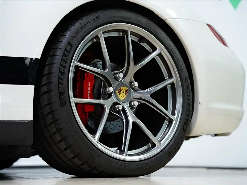 Photo 19 - Porsche 911
