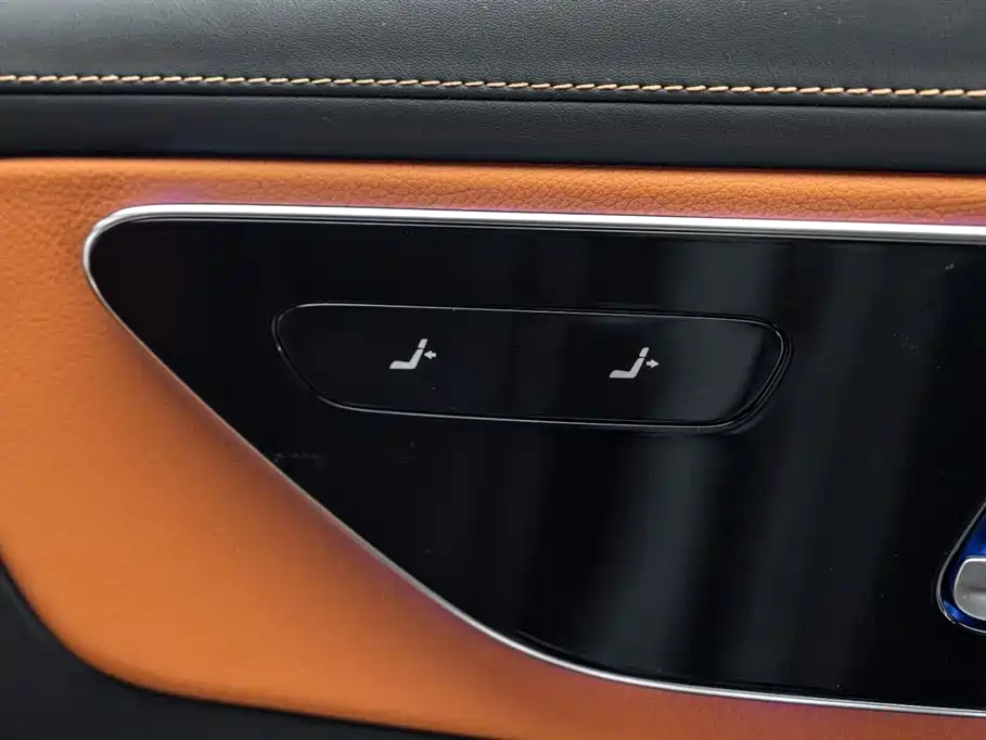 Mercedes-Benz GLC 2023 GLC 260 L 4MATIC Luxury 7-Seater фото 29