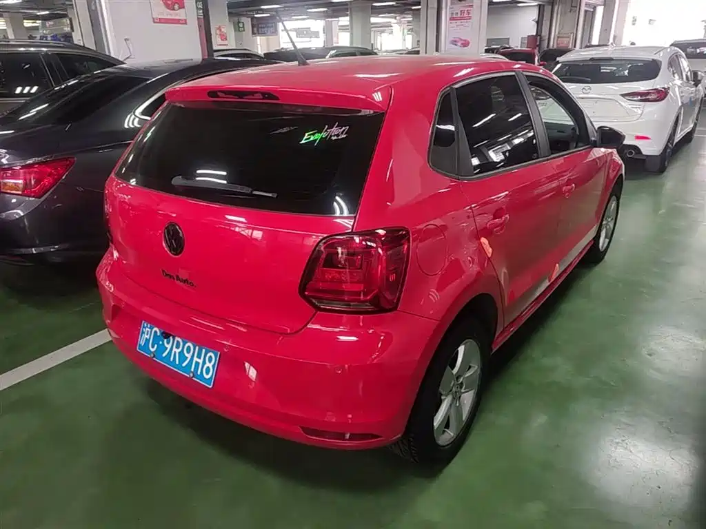 Volkswagen Polo 2016 1.4L Automatic Trend фото 11