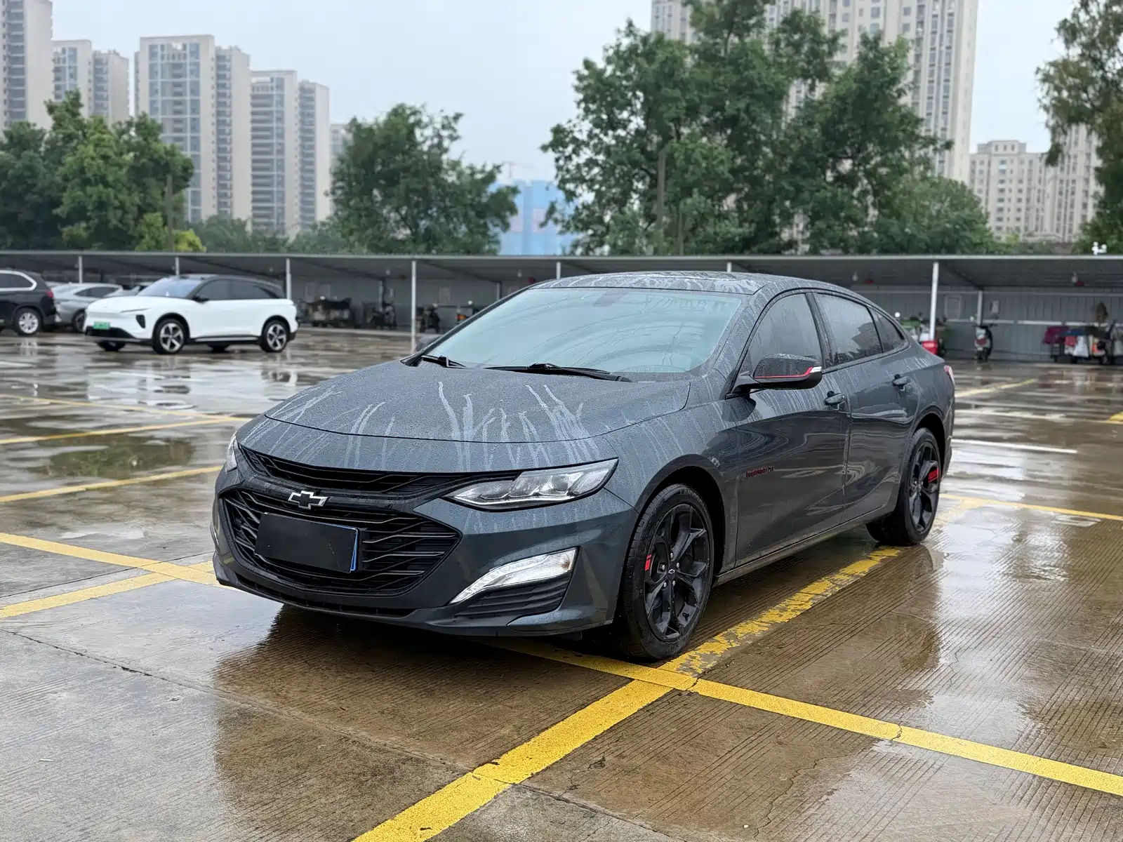 Photo 1 - Chevrolet Malibu XL