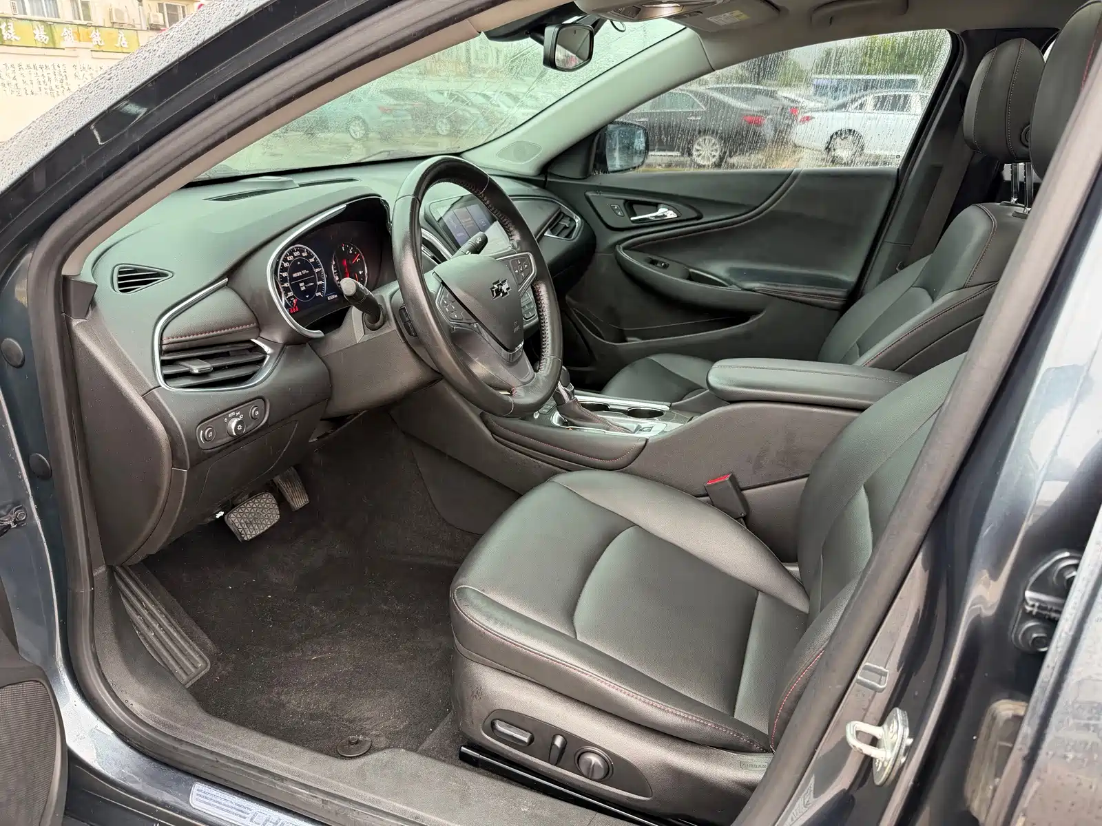 Photo 7 - Chevrolet Malibu XL