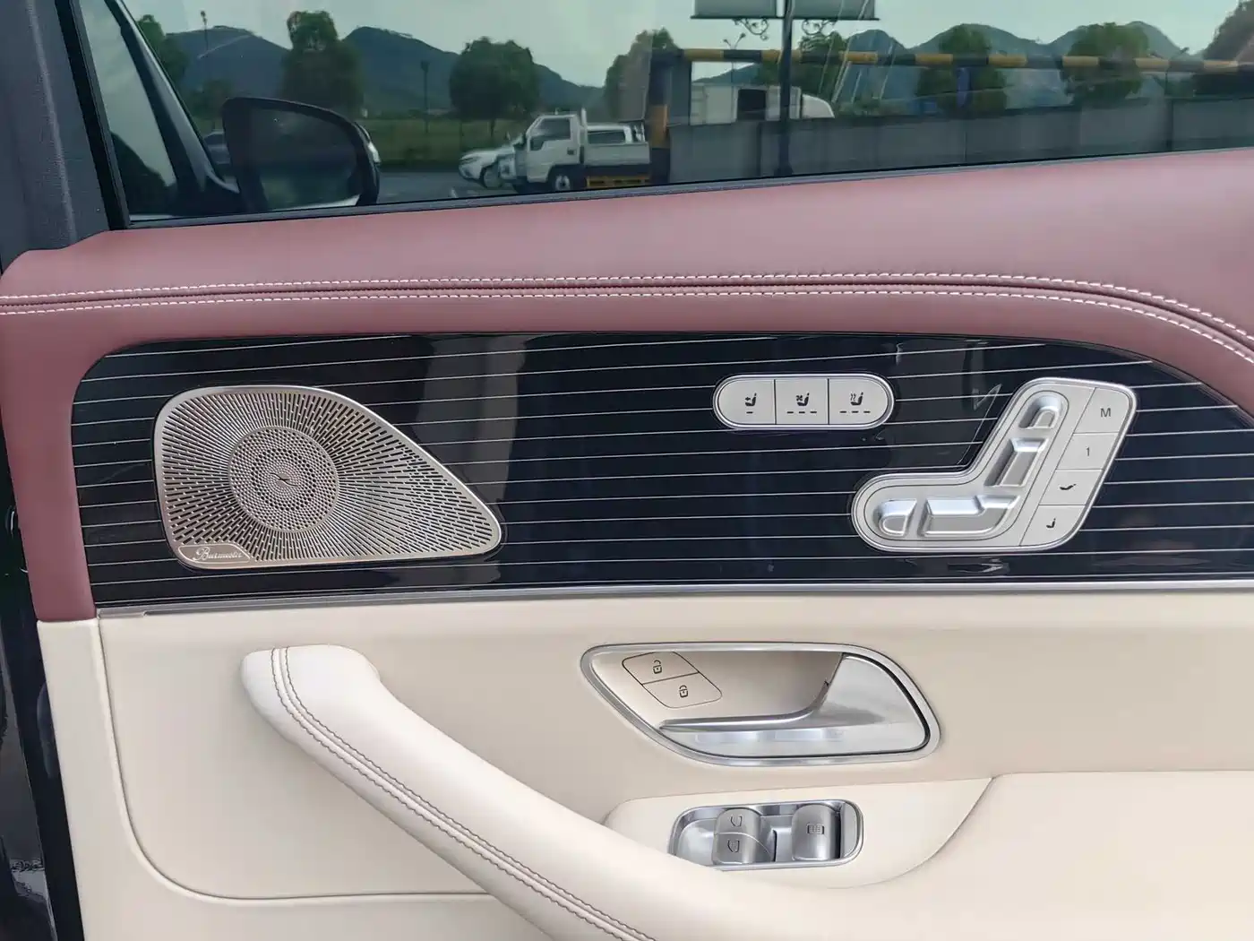 Mercedes-Benz Maybach GLS 2021 GLS 480 4MATIC фото 15