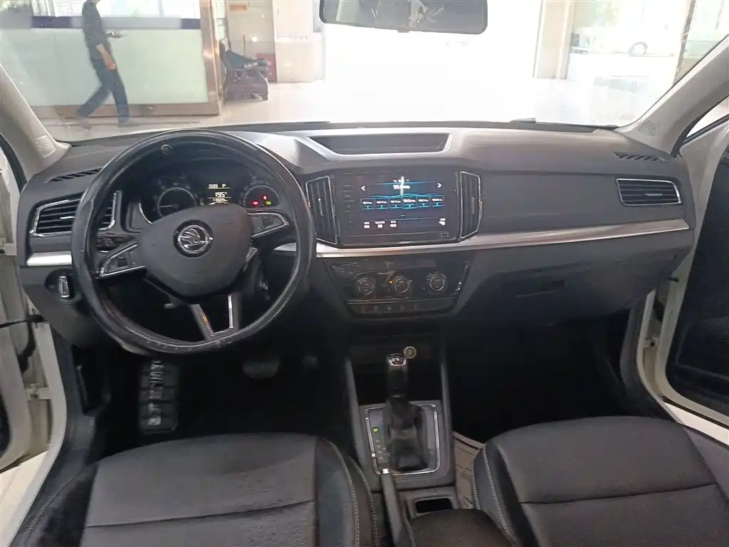 Škoda Kamiq 2021 1.5L Auto Comfort Edition фото 10