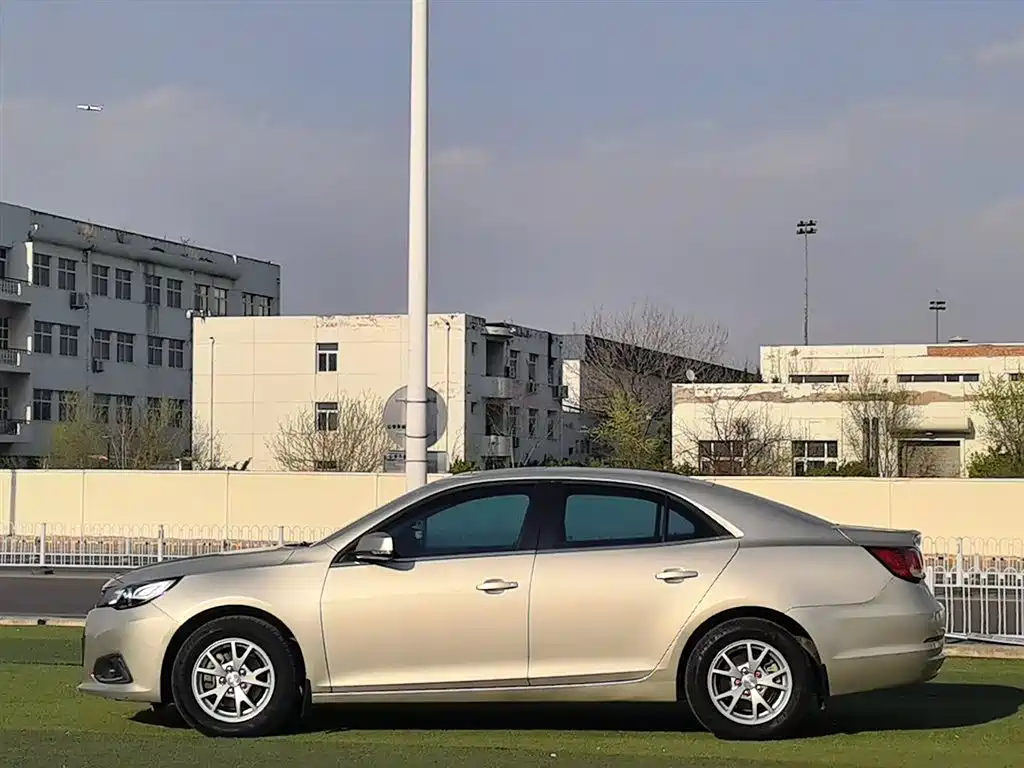 Chevrolet Malibu 2016 2.0L Automatic Comfort фото 5