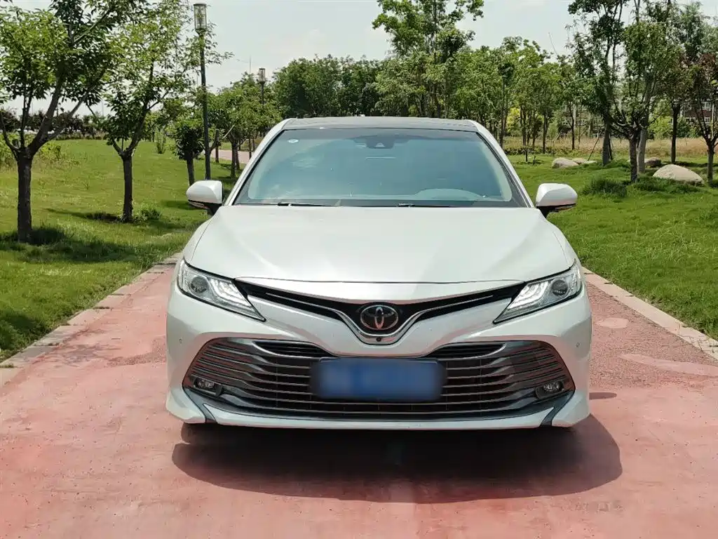 Toyota Camry 2018 2.5G Luxury Edition фото 3