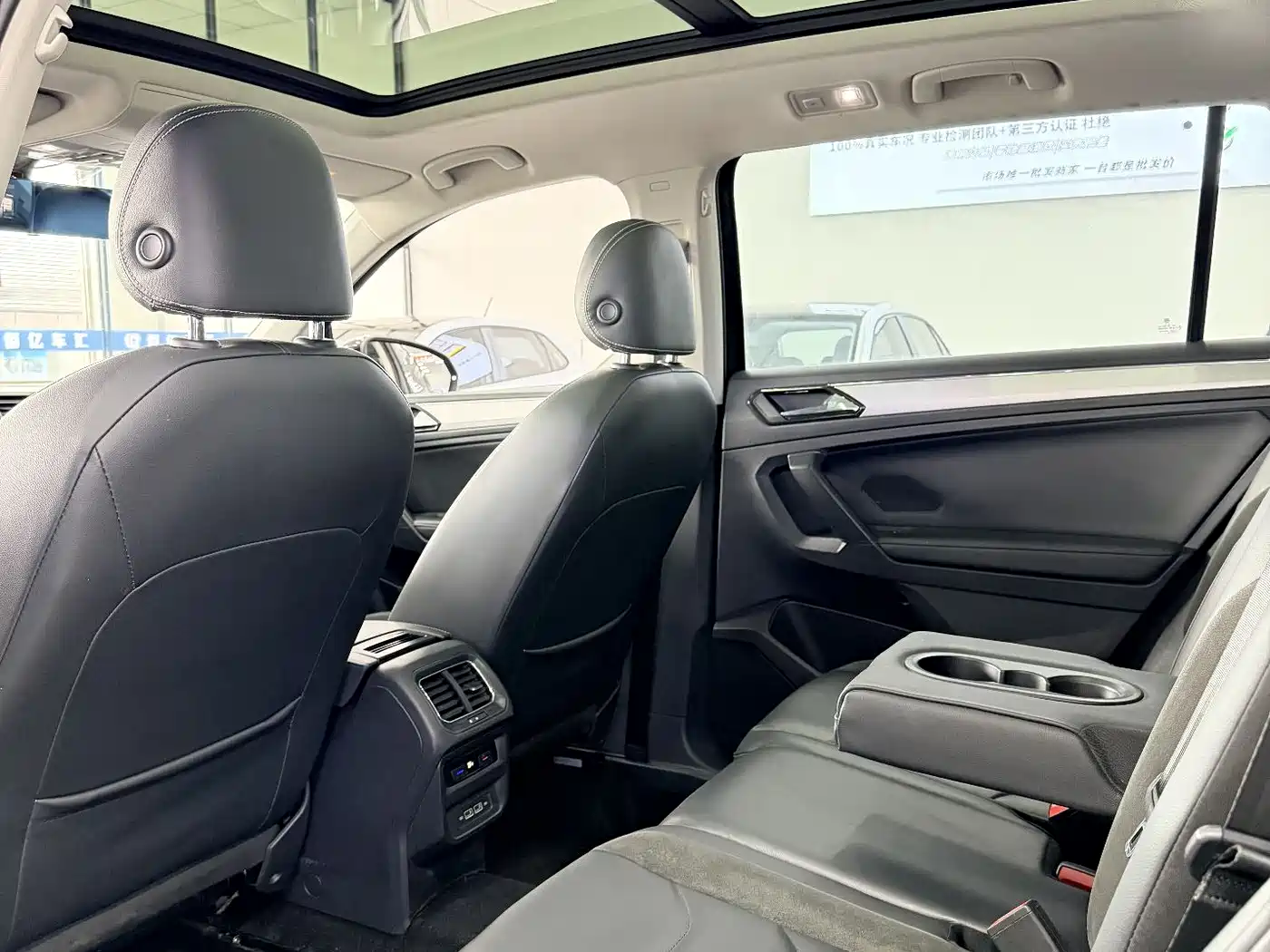 Volkswagen Tiguan L 2019 330TSI Automatic 2WD Panorama Comfort Edition China VI фото 13