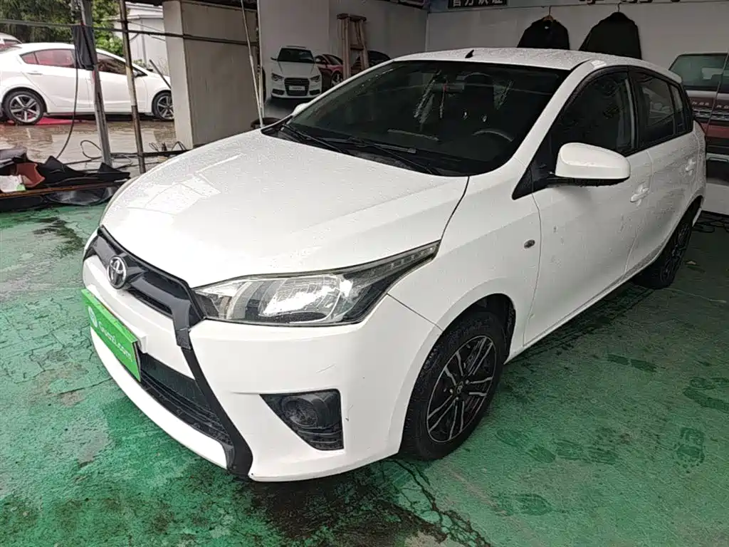 Toyota YARiS L Zhi Xuan 2014 1.3E Automatic Charming Edition фото 2