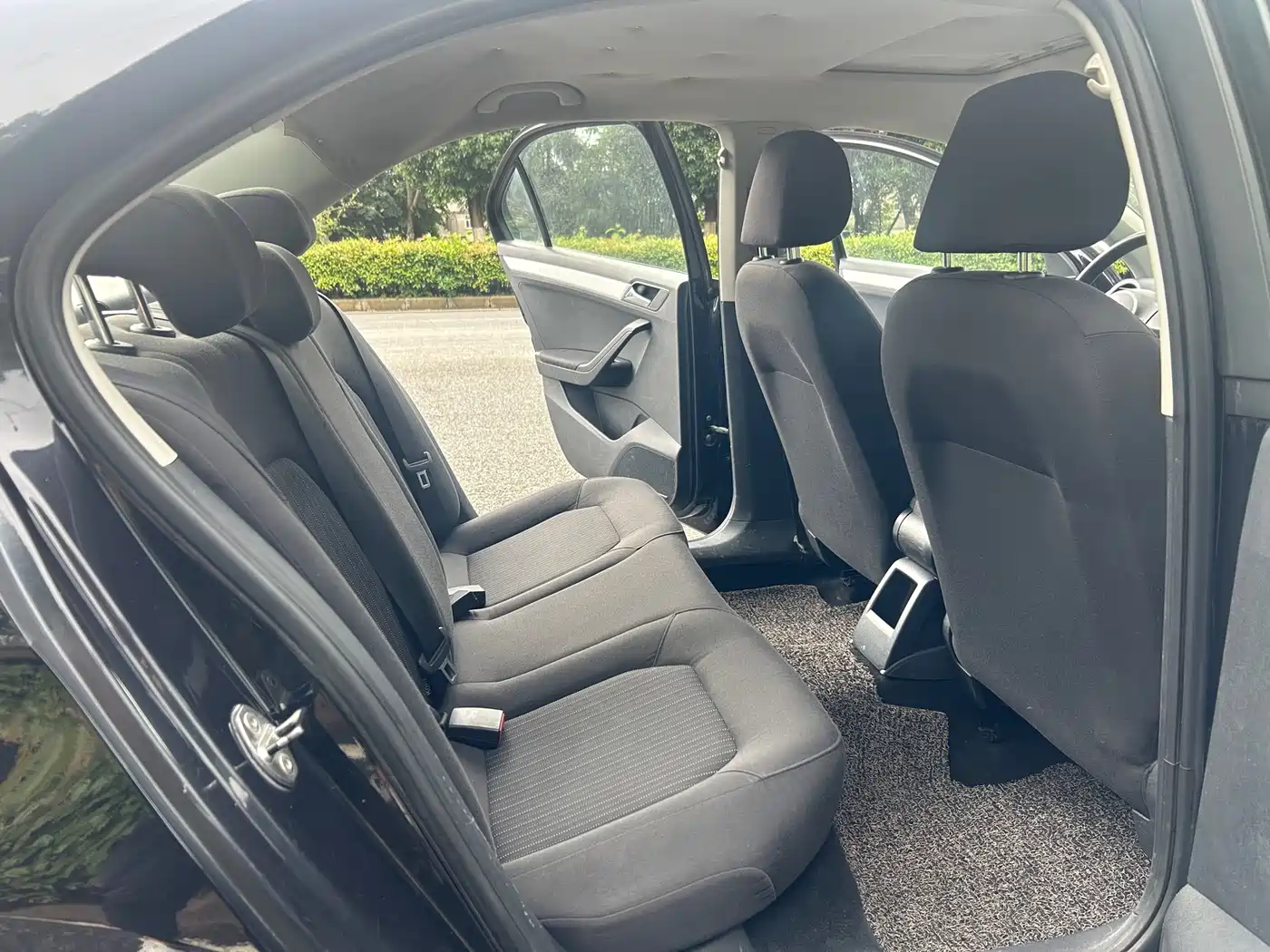Volkswagen Jetta 2013 1.6L Manual Comfort фото 10