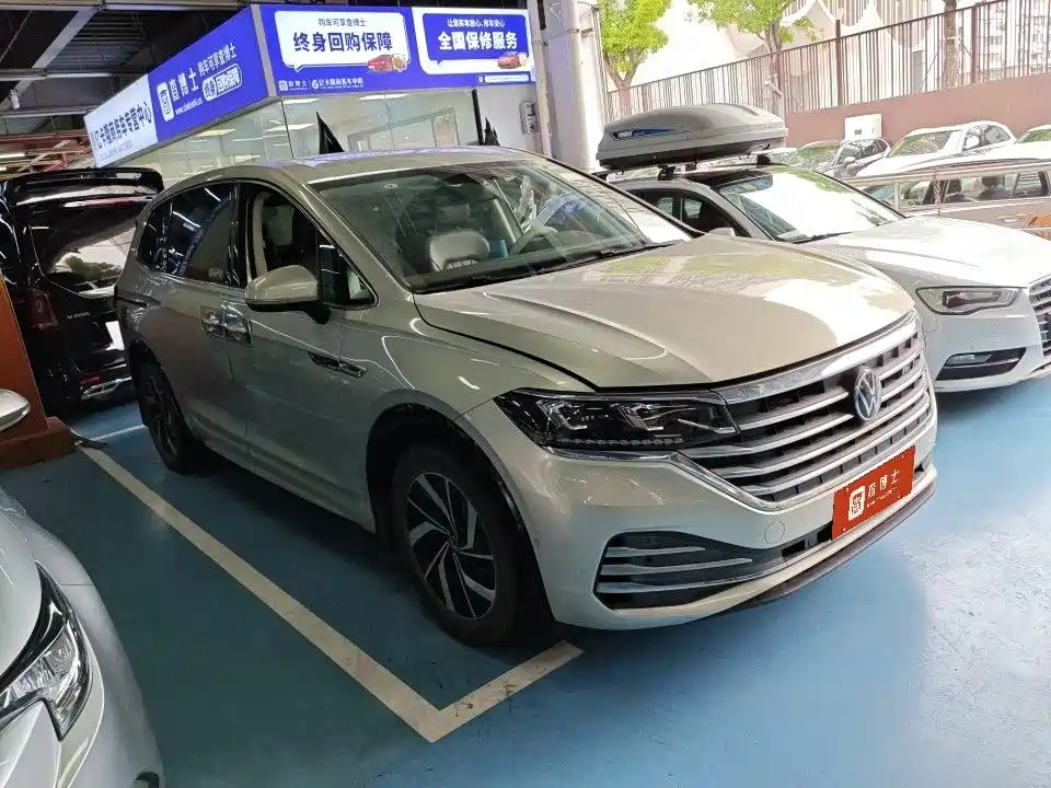 Volkswagen Viloran 2020 330TSI Luxury Edition фото 2