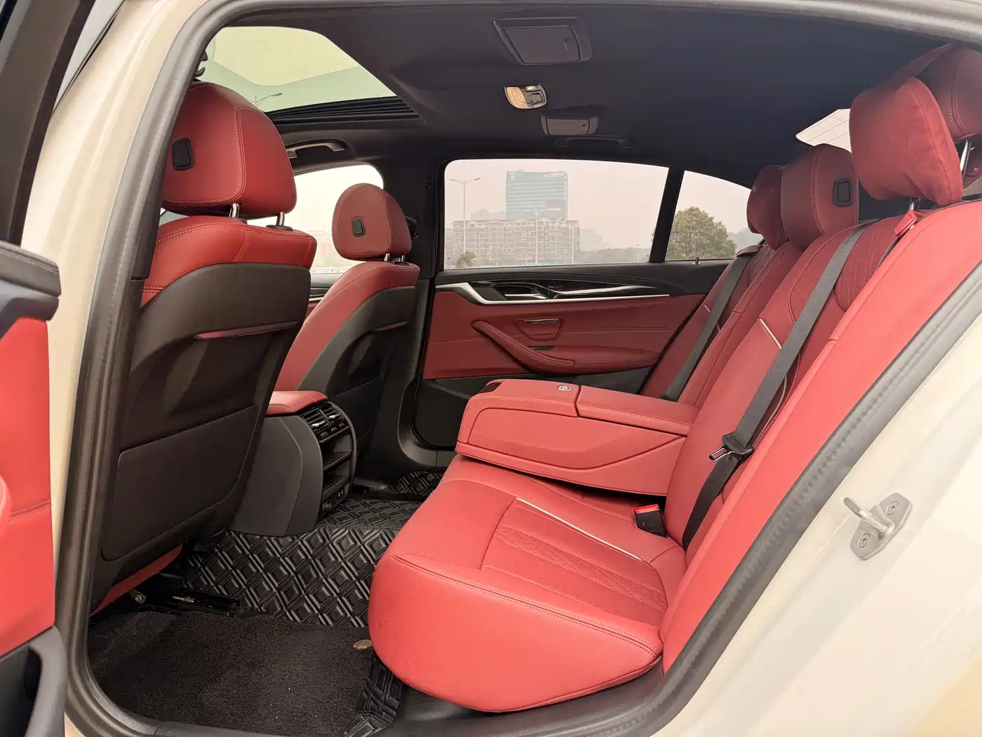 BMW 5 Series 2022 525Li M Sport Package фото 5