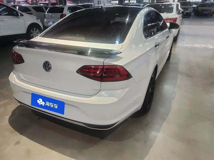 Volkswagen Lamando 2021 Facelift 280TSI DSG Comfort Edition фото 3