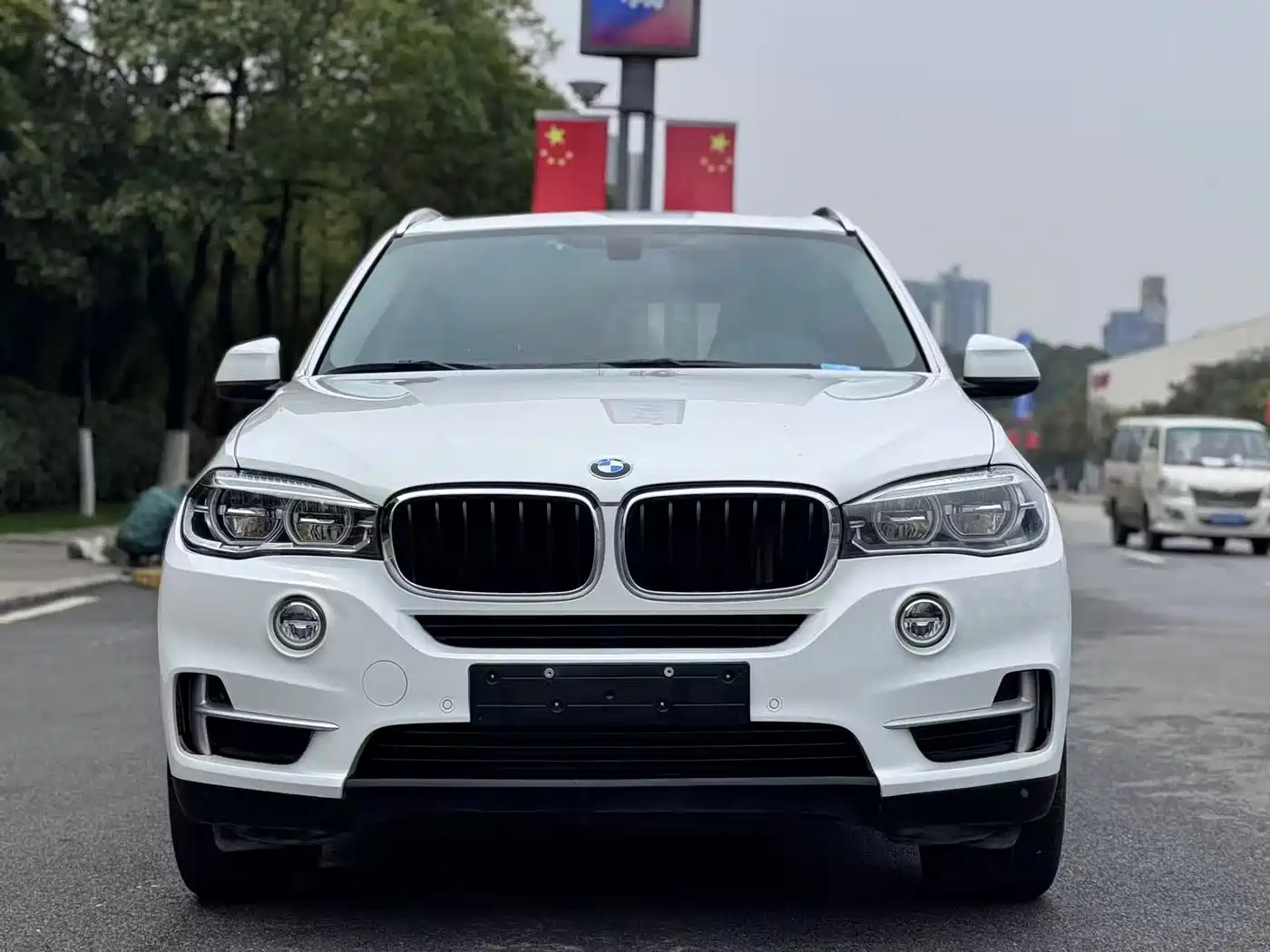 BMW X5 (Import) фото 2