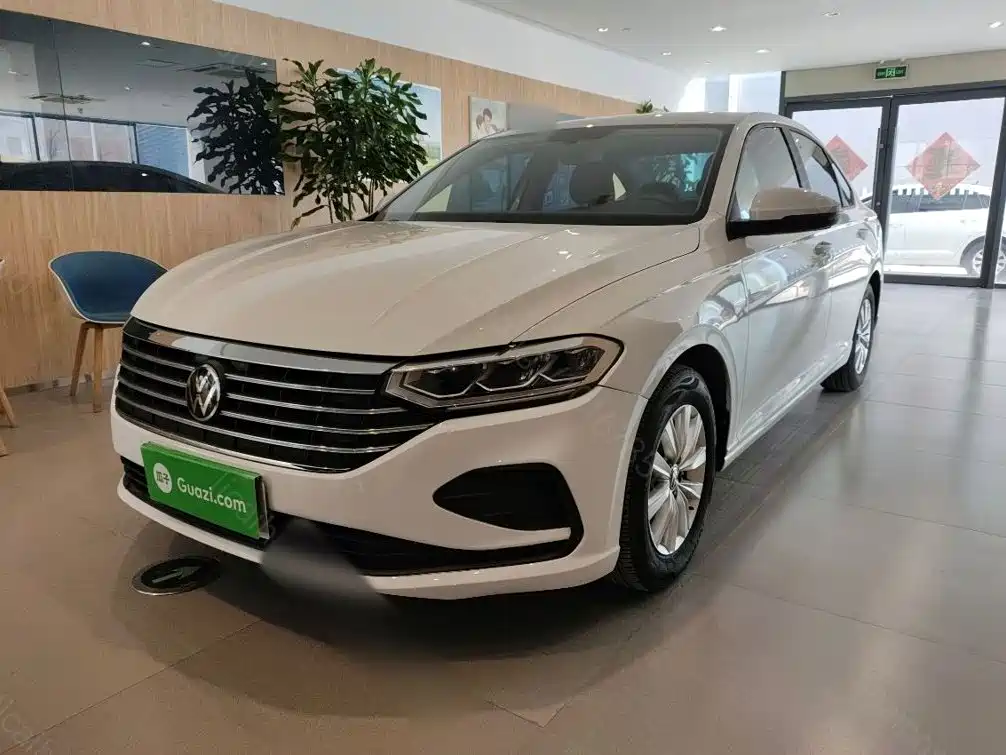 Photo 1 - Volkswagen Lavida