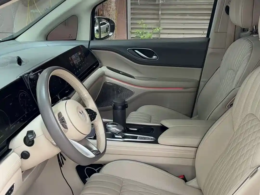 Voyah Auto Voyah Dreamer 2022 Low-carbon Dream+Smart Package фото 8