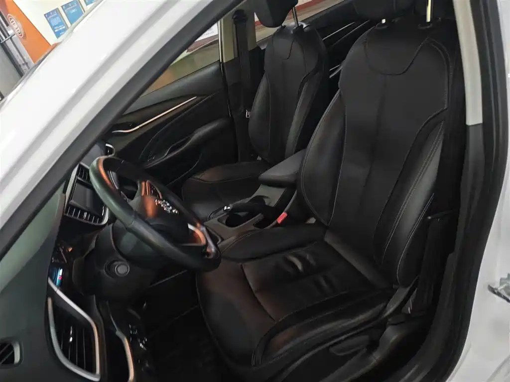Buick Excelle 2015 15N Automatic Luxury фото 15