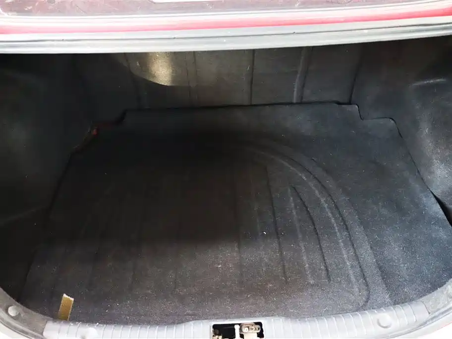 Hyundai Verna 2010 Sedan 1.4L Automatic Comfort GS фото 20