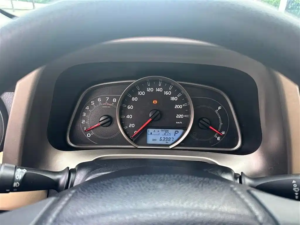 Toyota RAV4 Rongfang 2015 2.0L CVT 2WD Trend Edition фото 4
