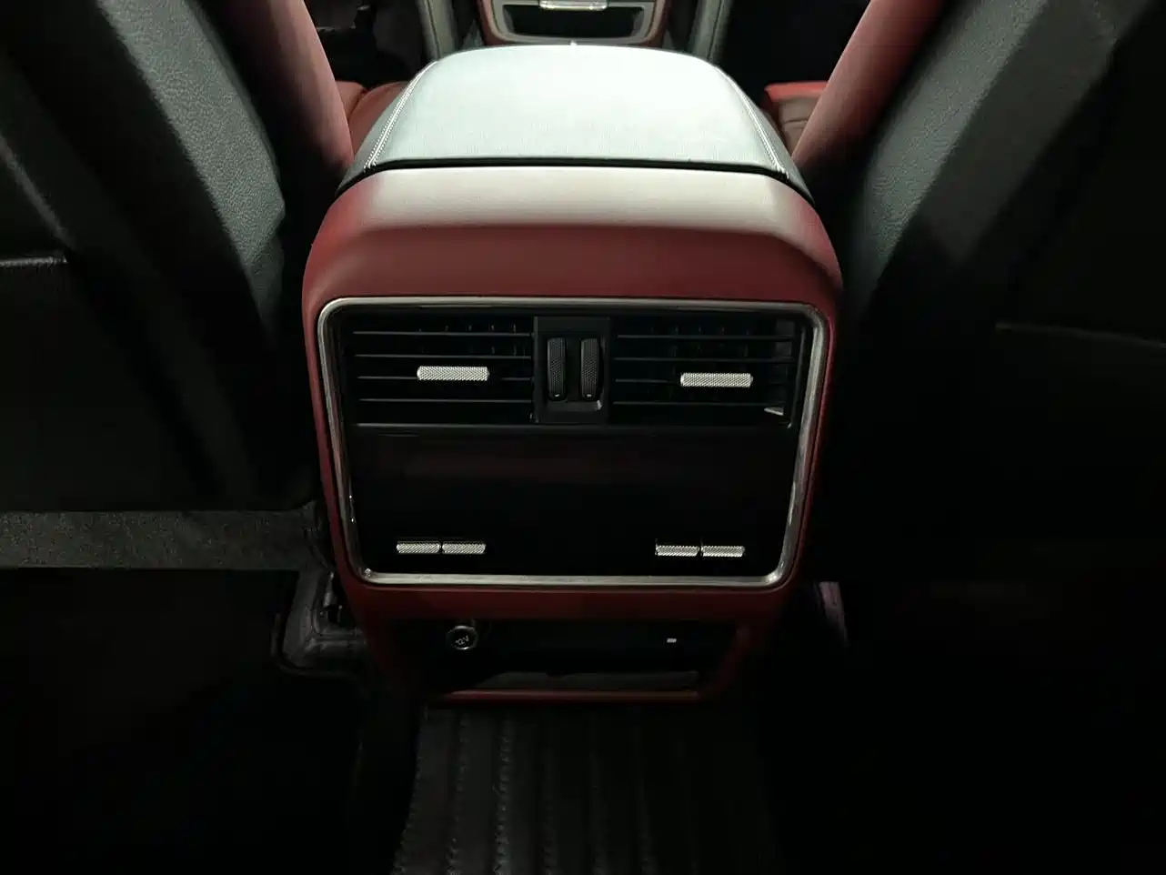 Porsche Cayenne 2023 Cayenne 3.0T Platinum Edition фото 14