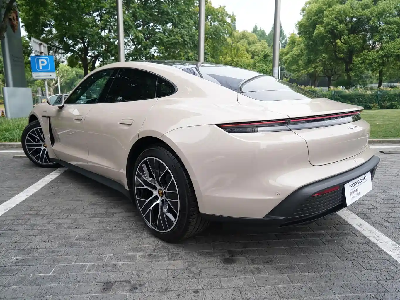 Porsche Taycan 2024 2022 Facelift Taycan