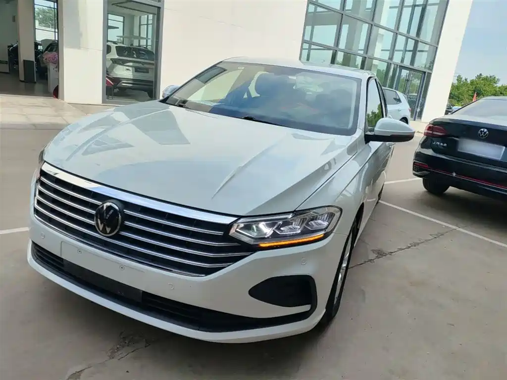 Volkswagen Lavida 2024 Model 1.5L Automatic Delight Edition фото 2
