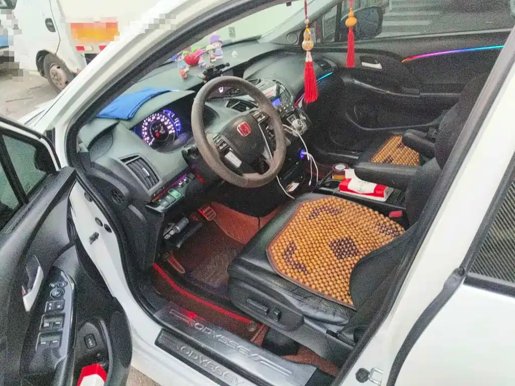 Фото 8 - Honda Odyssey