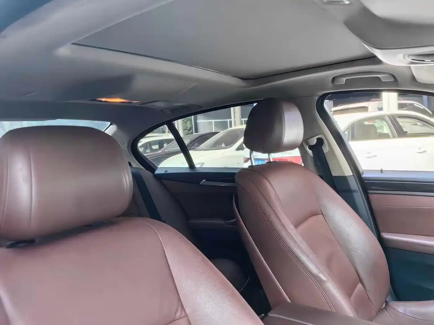 BMW 5 Series 2014 525Li Leading фото 5