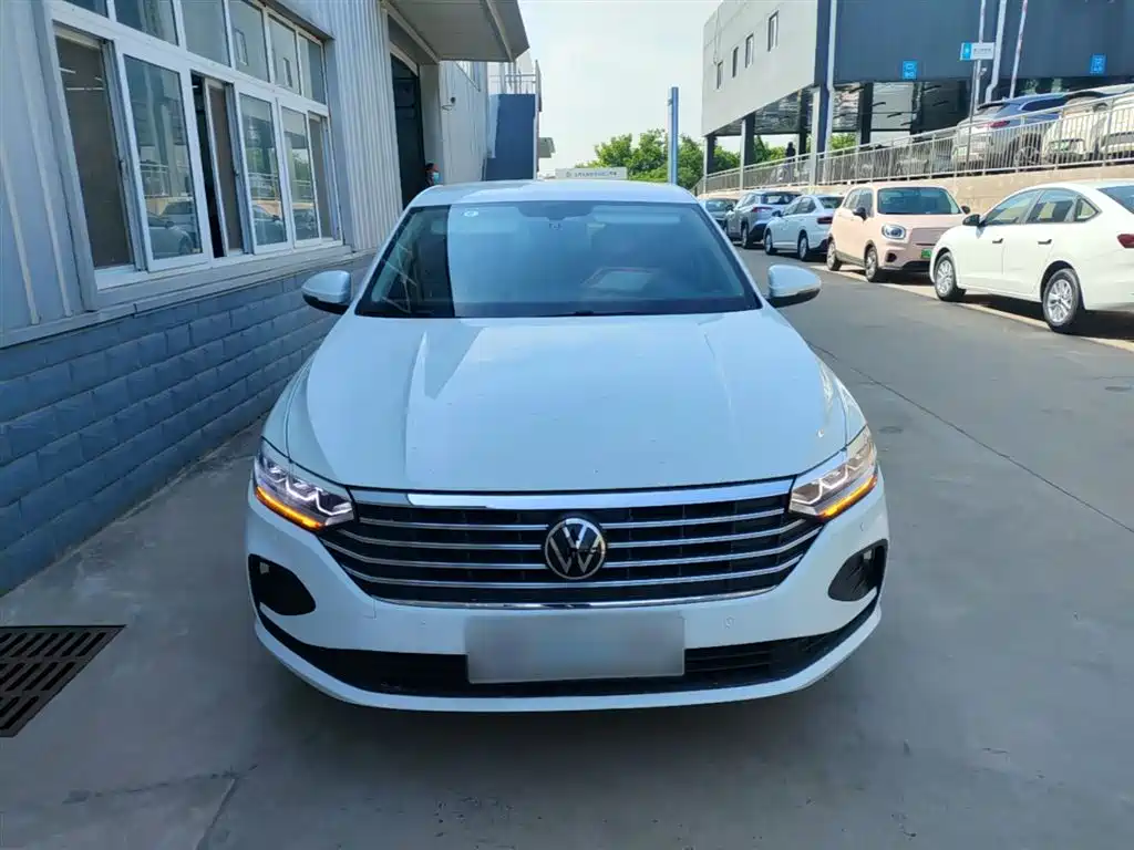 Volkswagen Lavida 2024 Model 1.5L Automatic Delight Edition фото 3