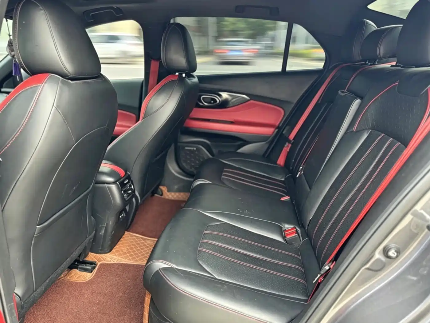 GAC Trumpchi Trumpchi Emkoo 2022 270T DCT J16 R-style Track Edition фото 6