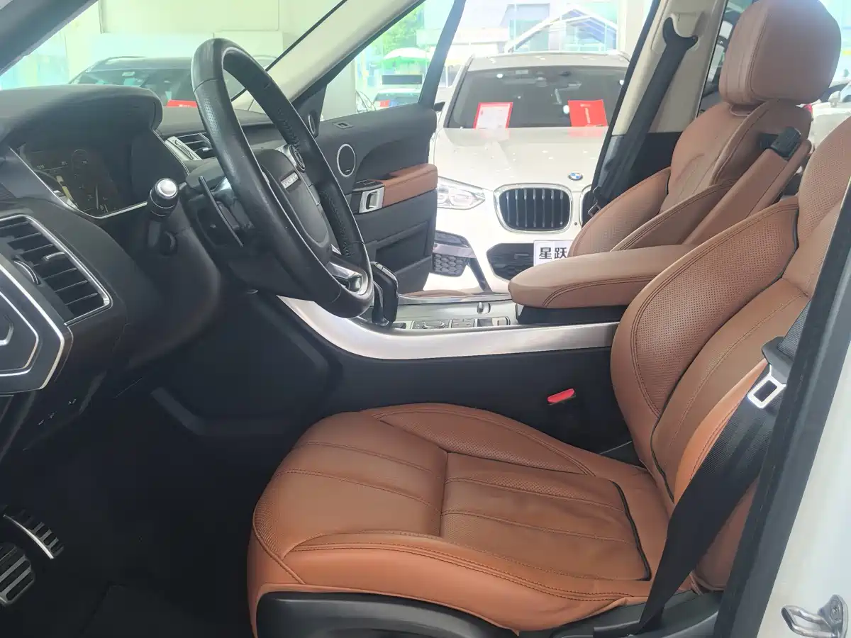 Land Rover Range Rover Sport 2016 Model 3.0 SDV6 HSE DYNAMIC фото 8