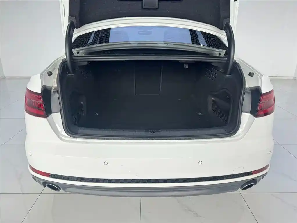 Audi A4L 2018 30th Anniversary 40 TFSI Sport фото 6