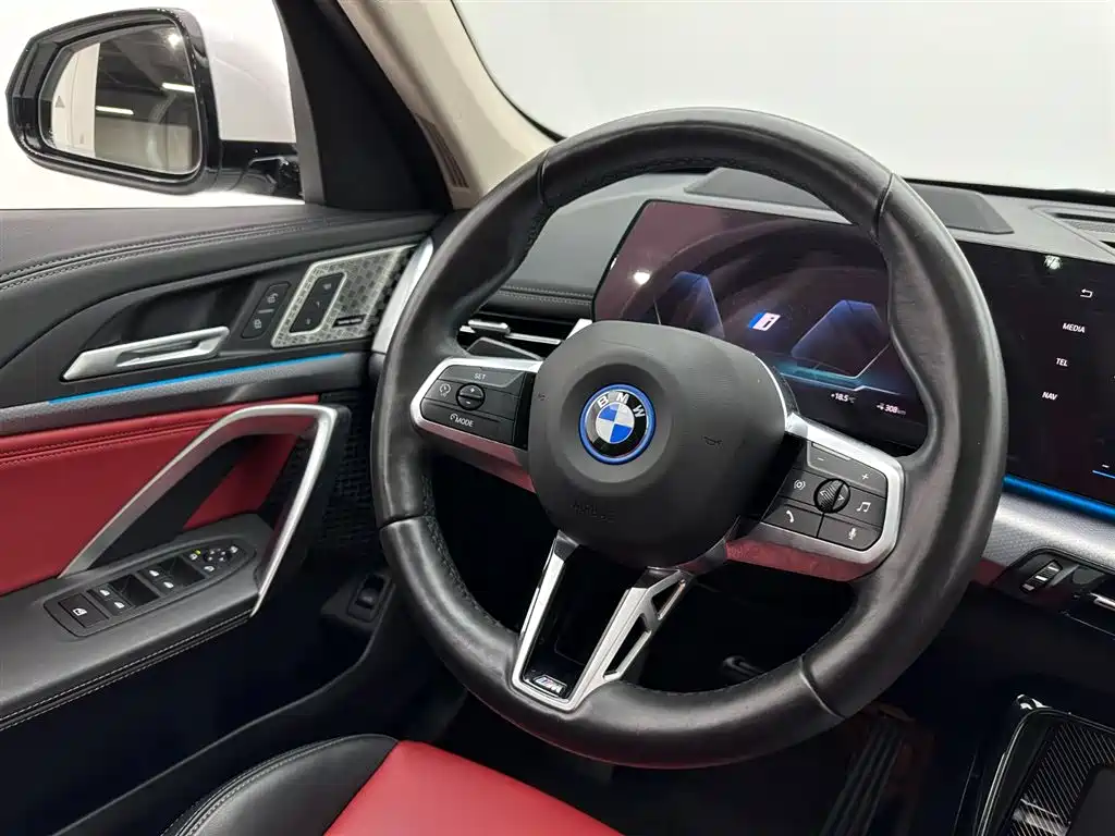 BMW iX1 2023 xDrive30L M Sport Package фото 10