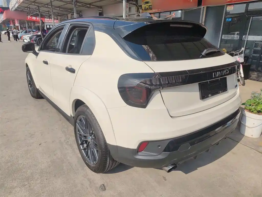 Lynk & Co 02 2018 1.5T DCT 2WD Power Pro Edition China V фото 5
