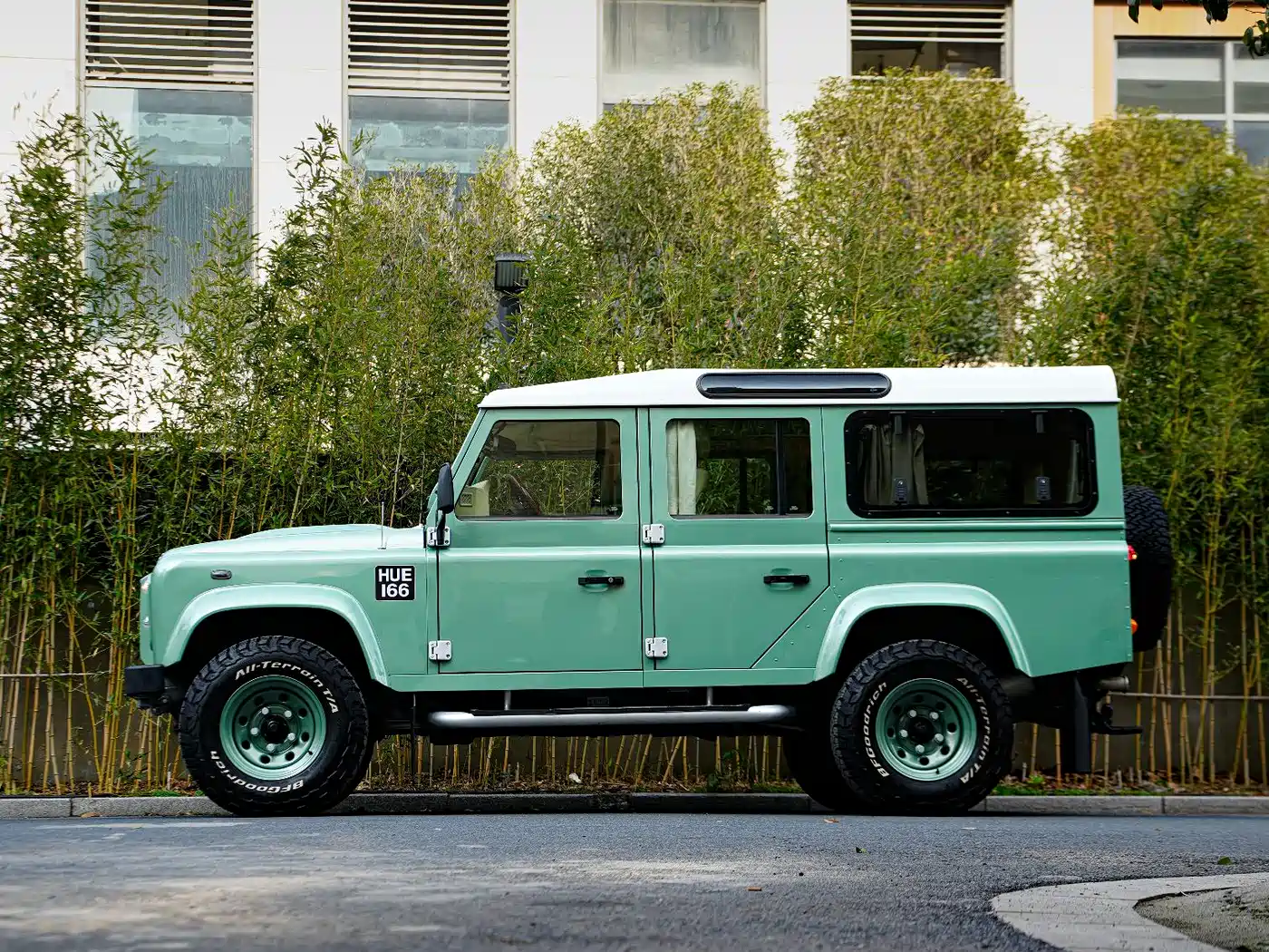 Land Rover Defender фото 4