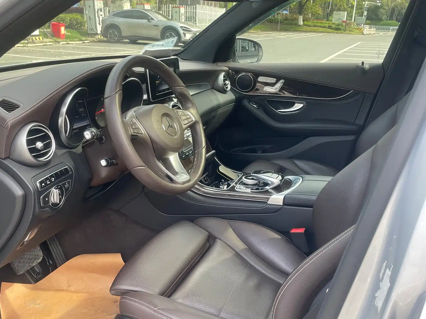 Mercedes-Benz GLC 2016 GLC 260 4MATIC Luxury фото 10