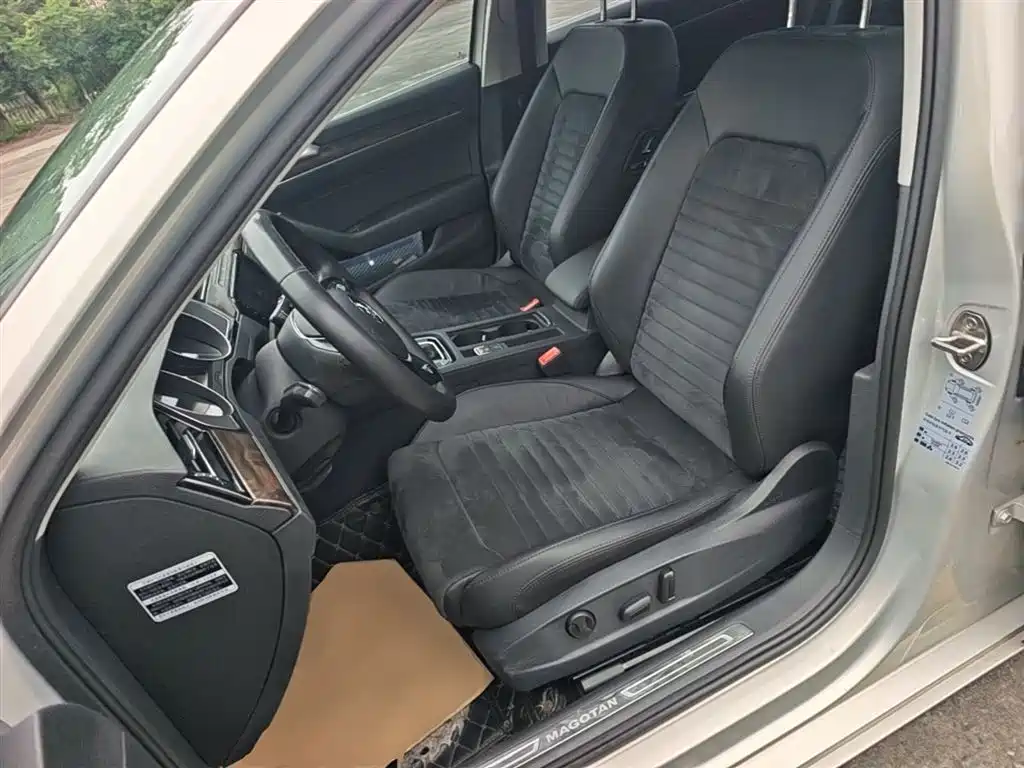 Volkswagen Magotan 2017 330TSI DSG Luxury фото 15
