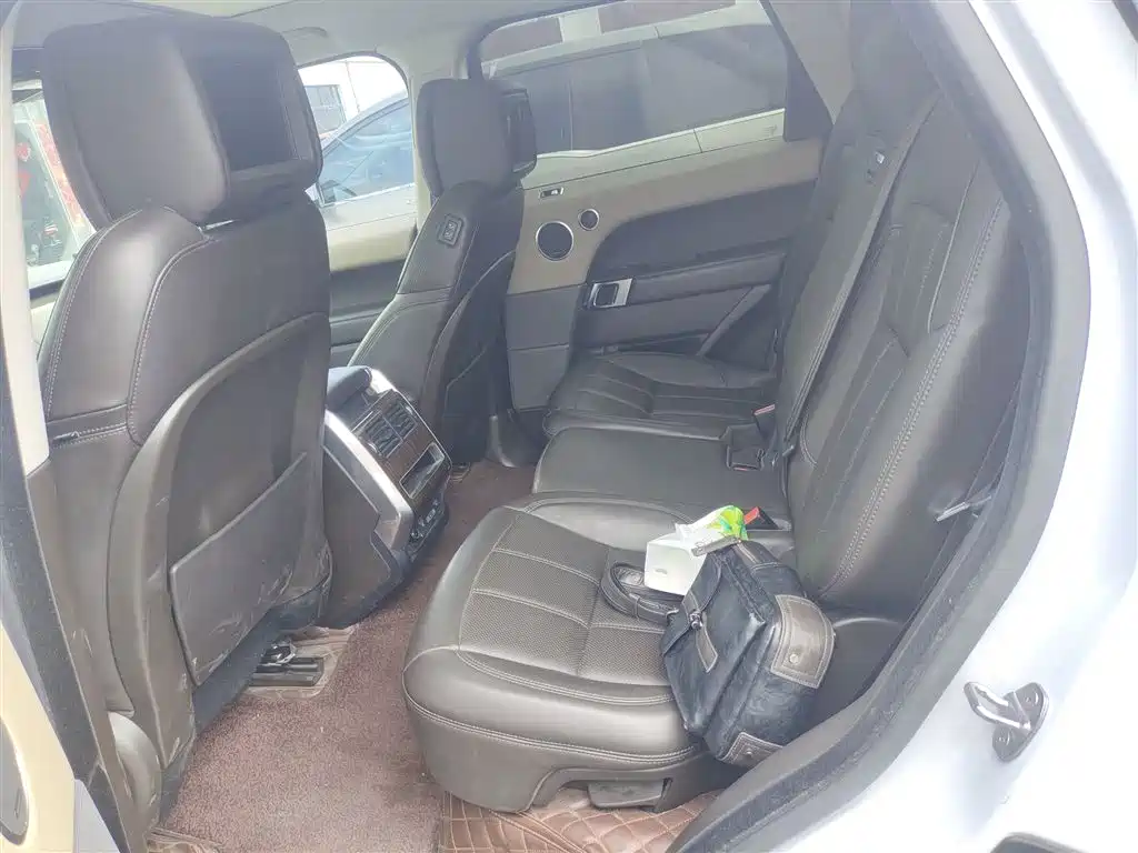 Land Rover Range Rover Sport PHEV 2019 P400e HSE фото 17