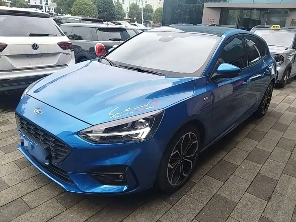 Фото 1 - Ford Focus