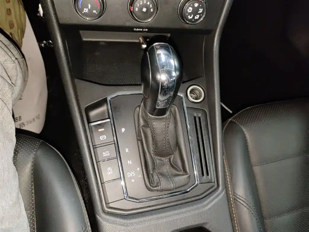 Volkswagen Lavida 2019 1.5L Automatic Comfort Edition China VI фото 14