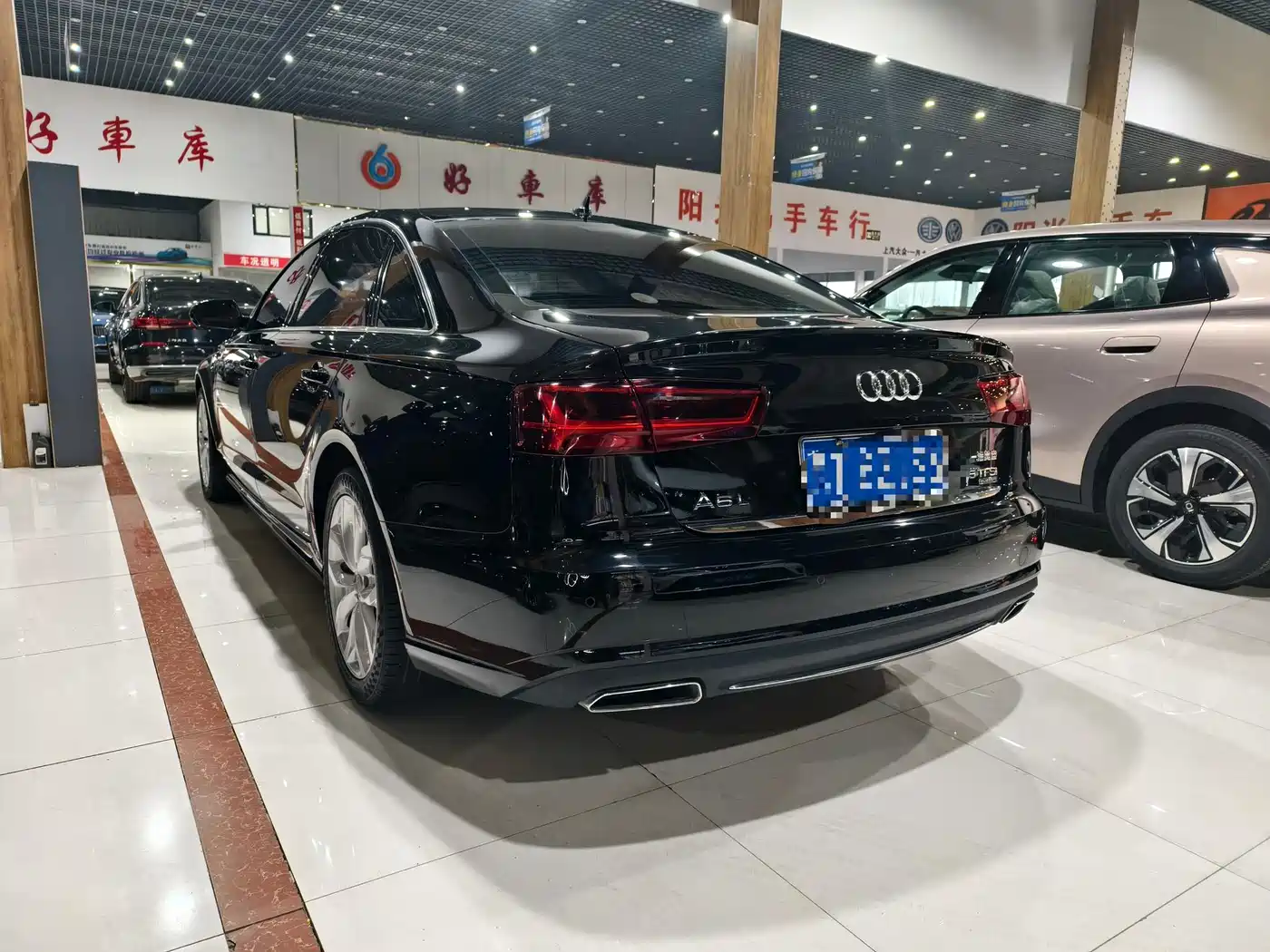Фото 5 - Audi A6L