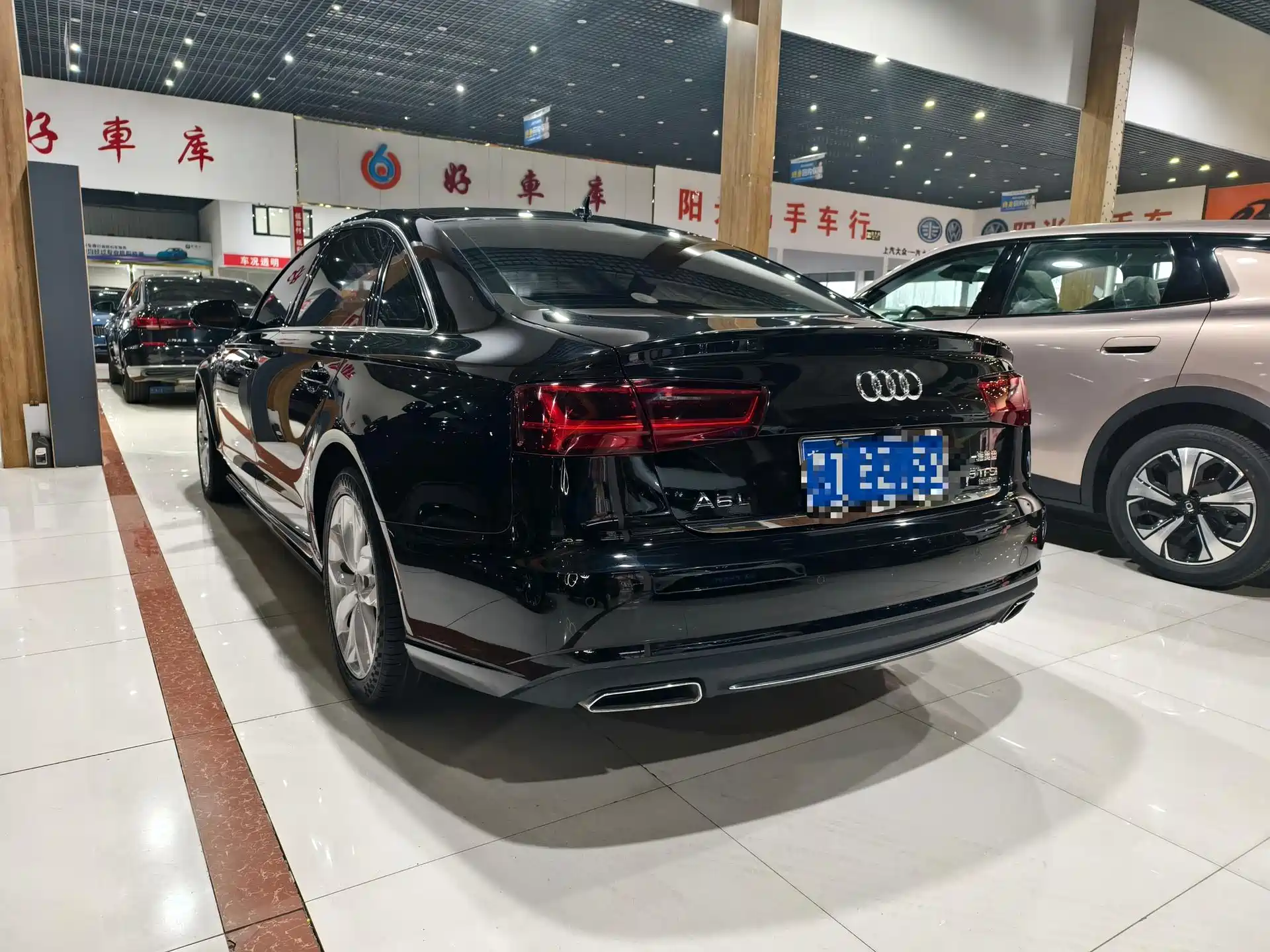 Photo 5 - Audi A6L