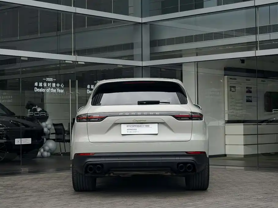 Porsche Cayenne New Energy 2023 Cayenne E-Hybrid 2.0T Platinum Edition фото 6