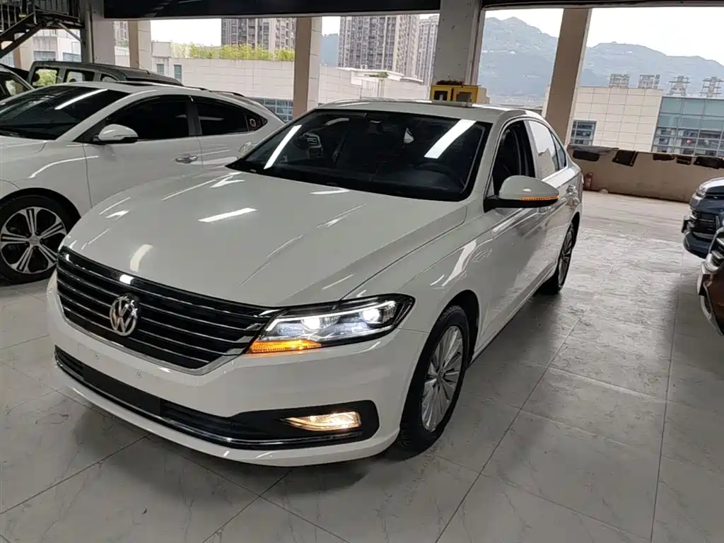 Volkswagen Lavida 2019 1.5L Automatic Comfort Edition China VI фото 2